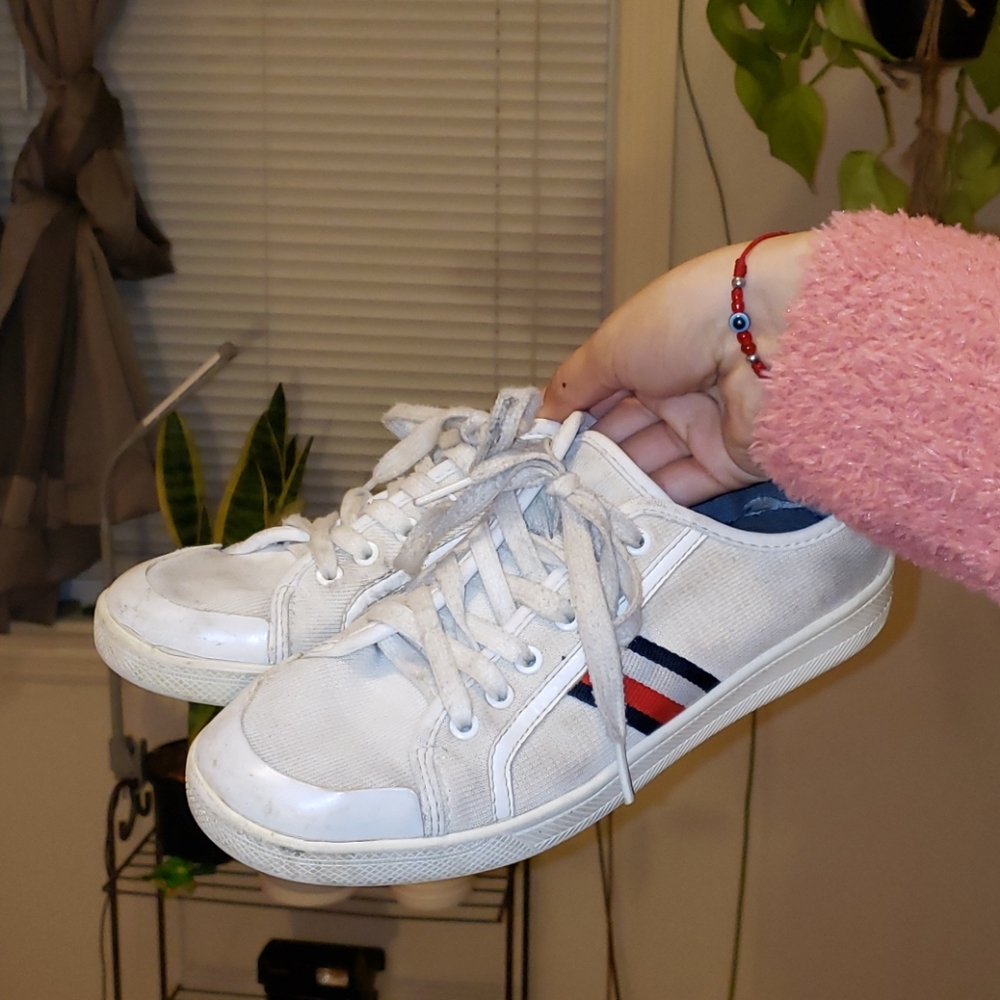 Tommy Hilfiger Tennis Shoe - Picture 1 of 2